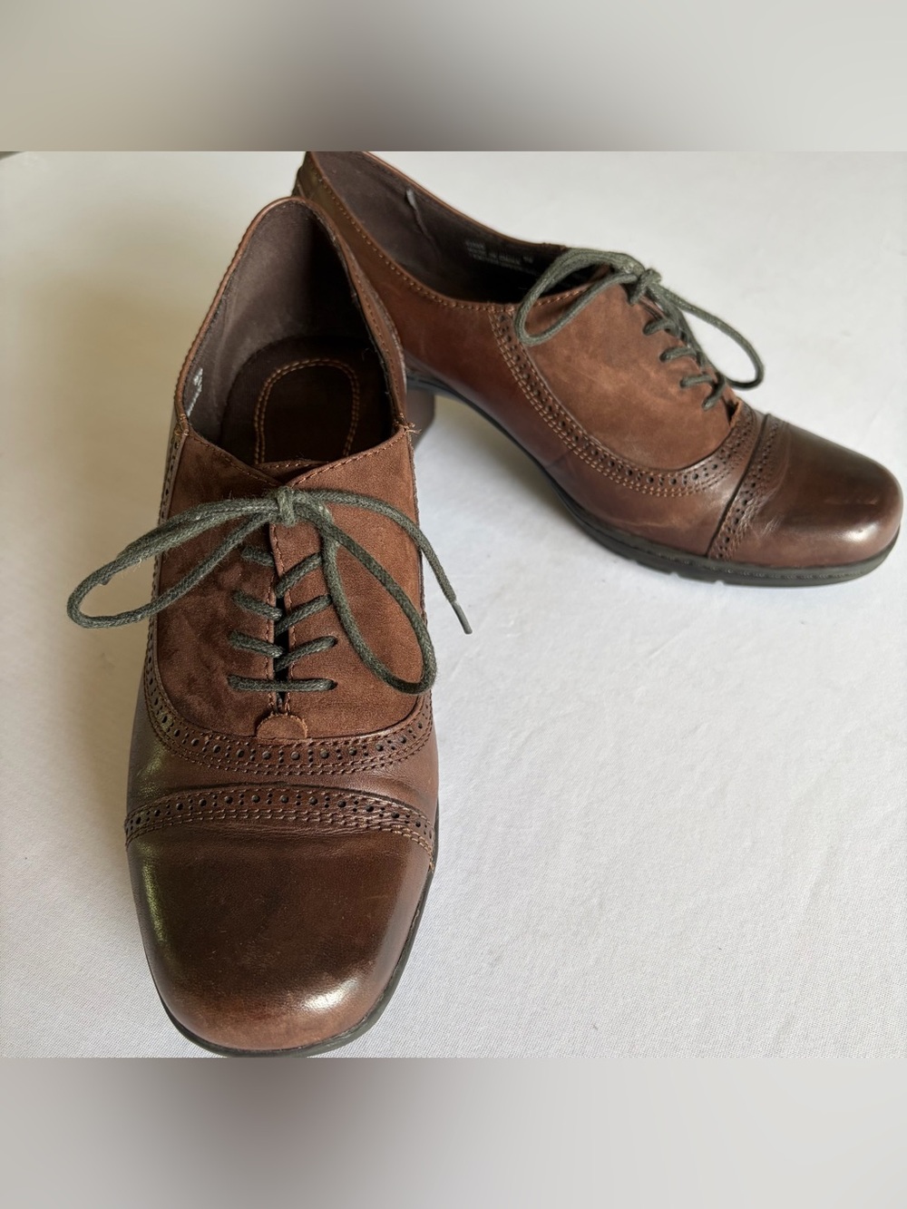 Clarks Leather Oxford Brown Leather Wingtip Comfort Classic Women’s Shoes Size 9